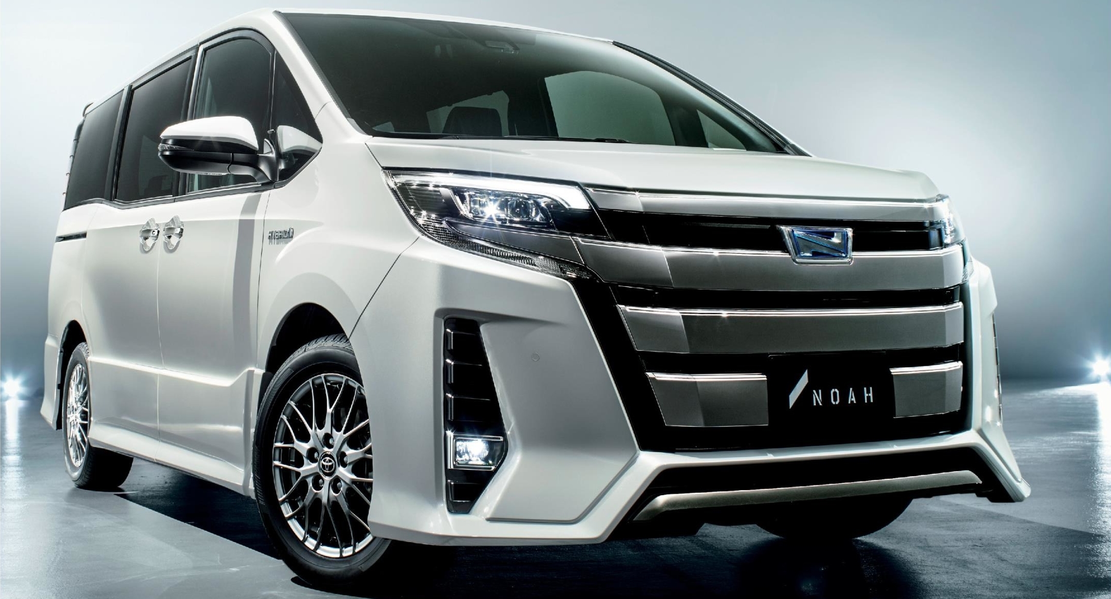 特別仕様車HYBRID Si“W×BⅡ”