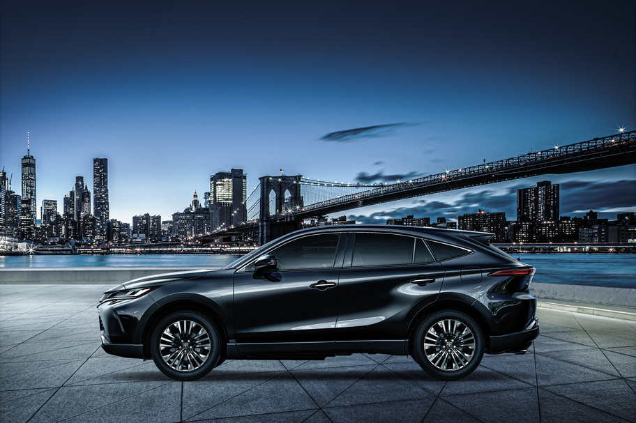 Harrier_night_city_HYBRID_Z_leather_219