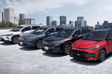 (右端):GR SPORT